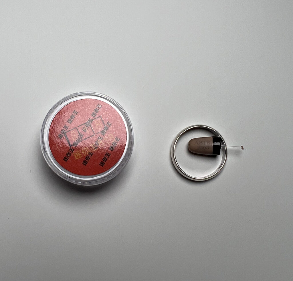 GSM Wireless Mini Earpiece 818